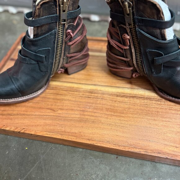 CRUE Freebird by Steven - Picture 2 of 7